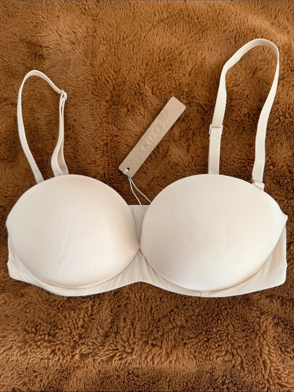 SKIMS  Ultimate Push-Up Strapless Convertible Bra